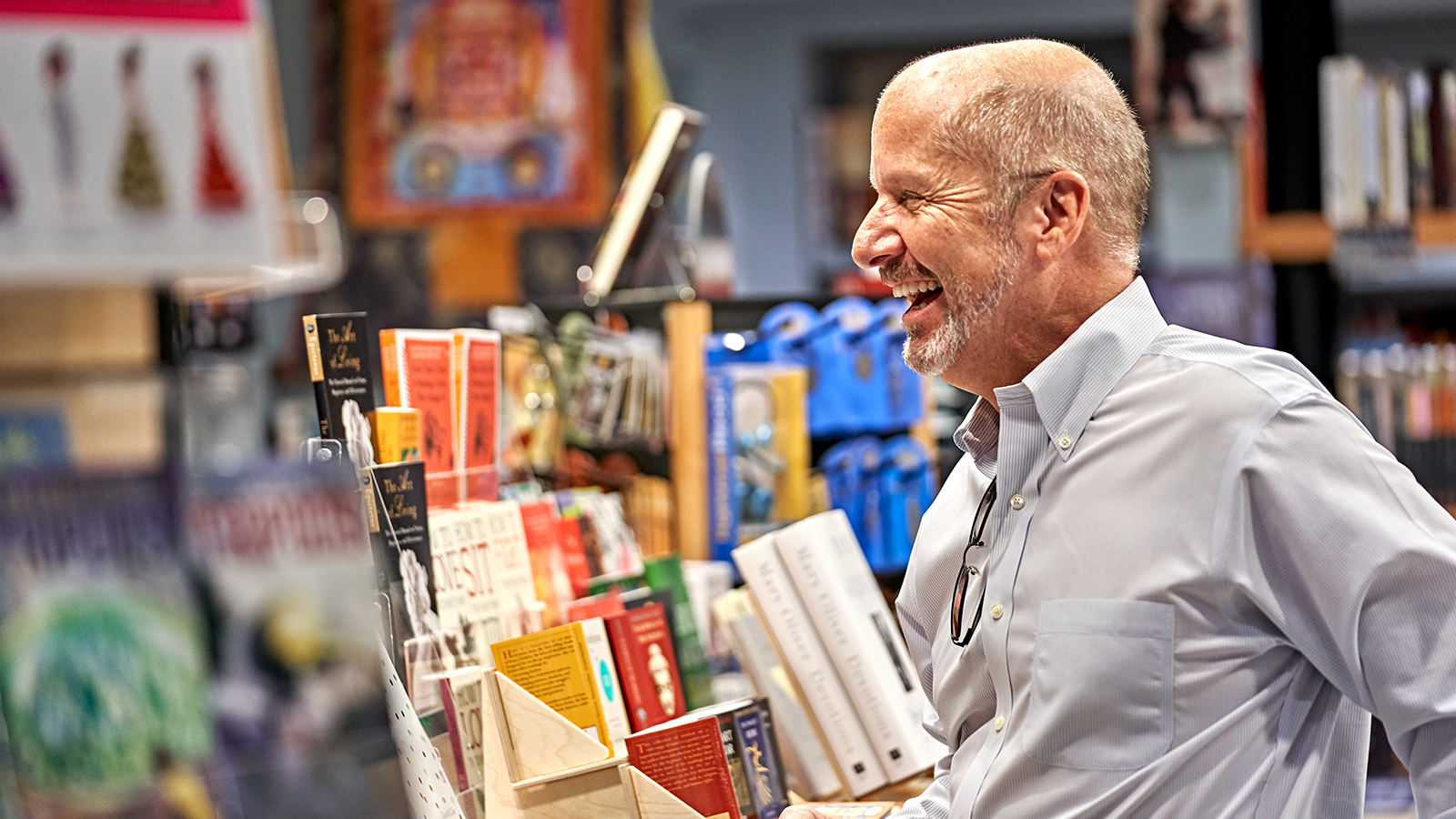 Man shops in the bookshop