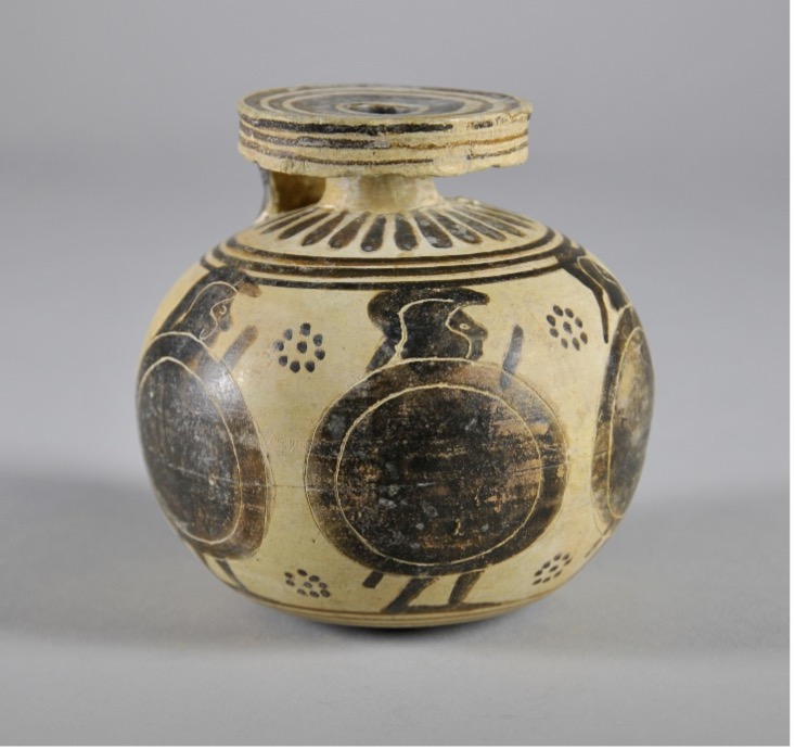 Aryballos with Defile of Hoplites. Greek, Corinthian. Middle Corinthian, ca. 590-575 BCE. Ceramic. I.007.001. 