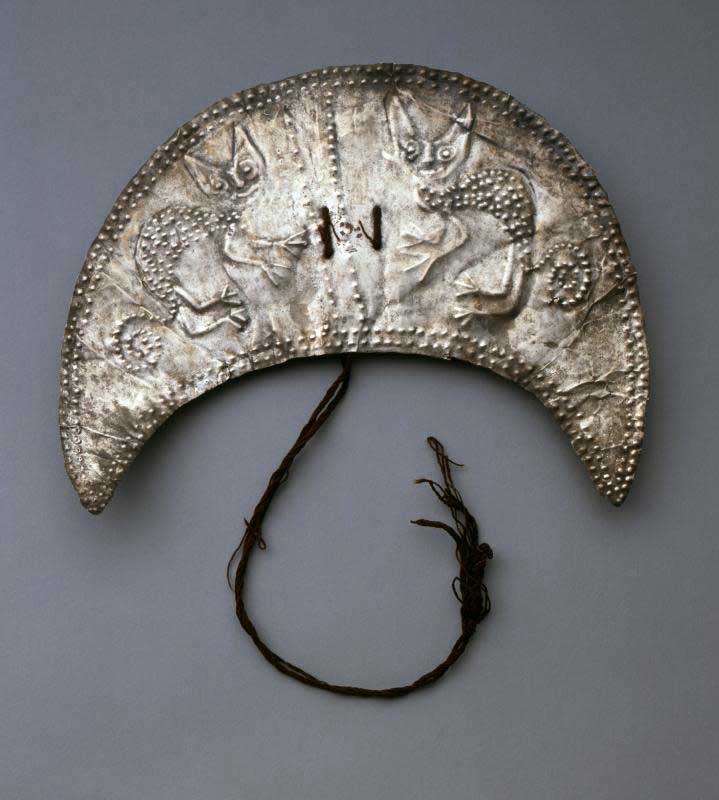 Crescent Headdress with Felines from Peru
