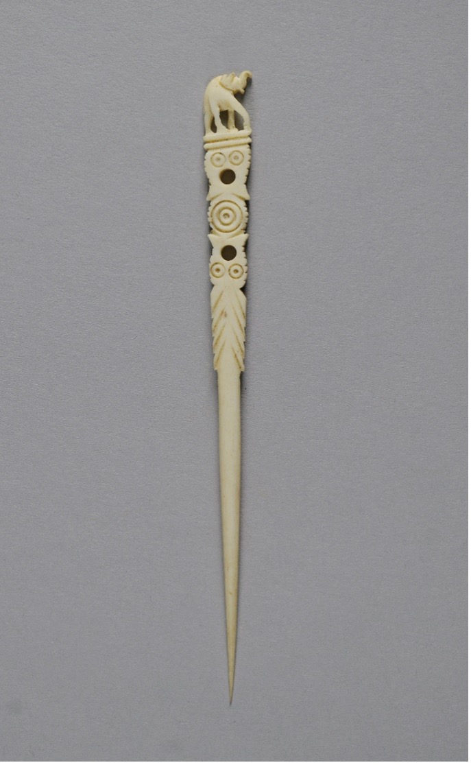 Pin with Elephant Finial. Bone. I.013.001.