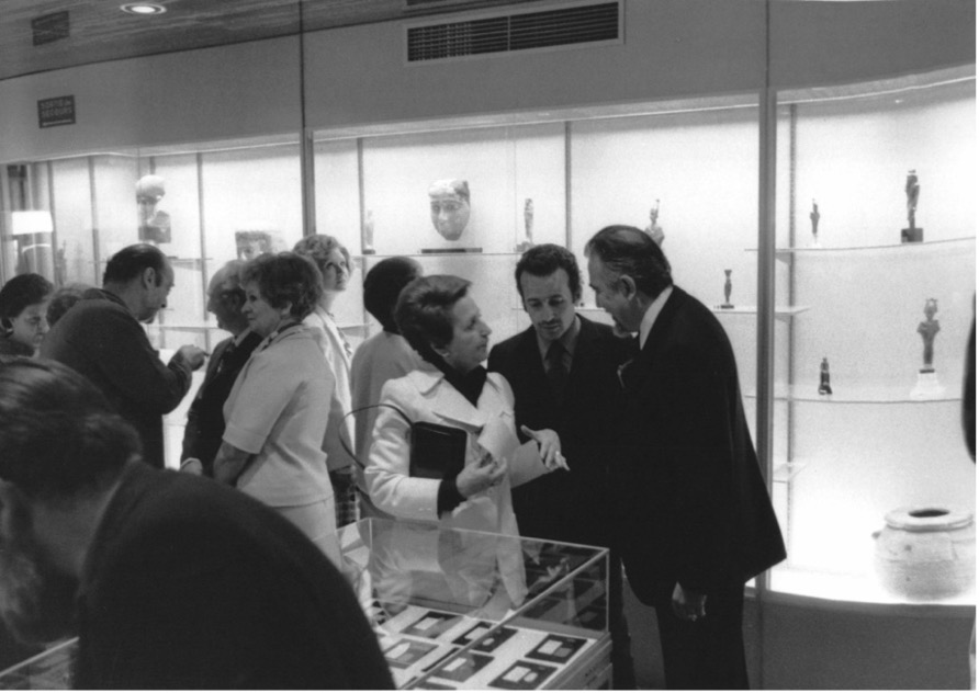 Photograph from the opening of the Musée de l’Égypte et le Monde Antique, Monaco, 1975.  Objects currently in the Carlos collection can be seen in the background.